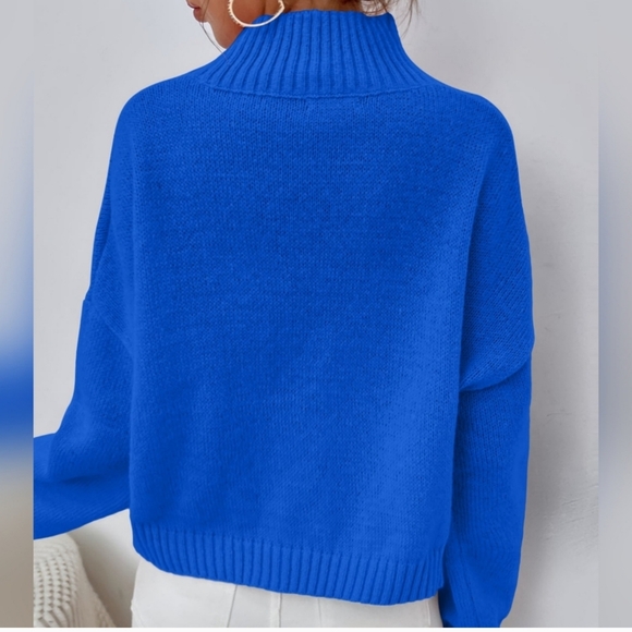 Essnce Mock Neck Drop Shoulder Crop Sweater - Picture 2 of 4